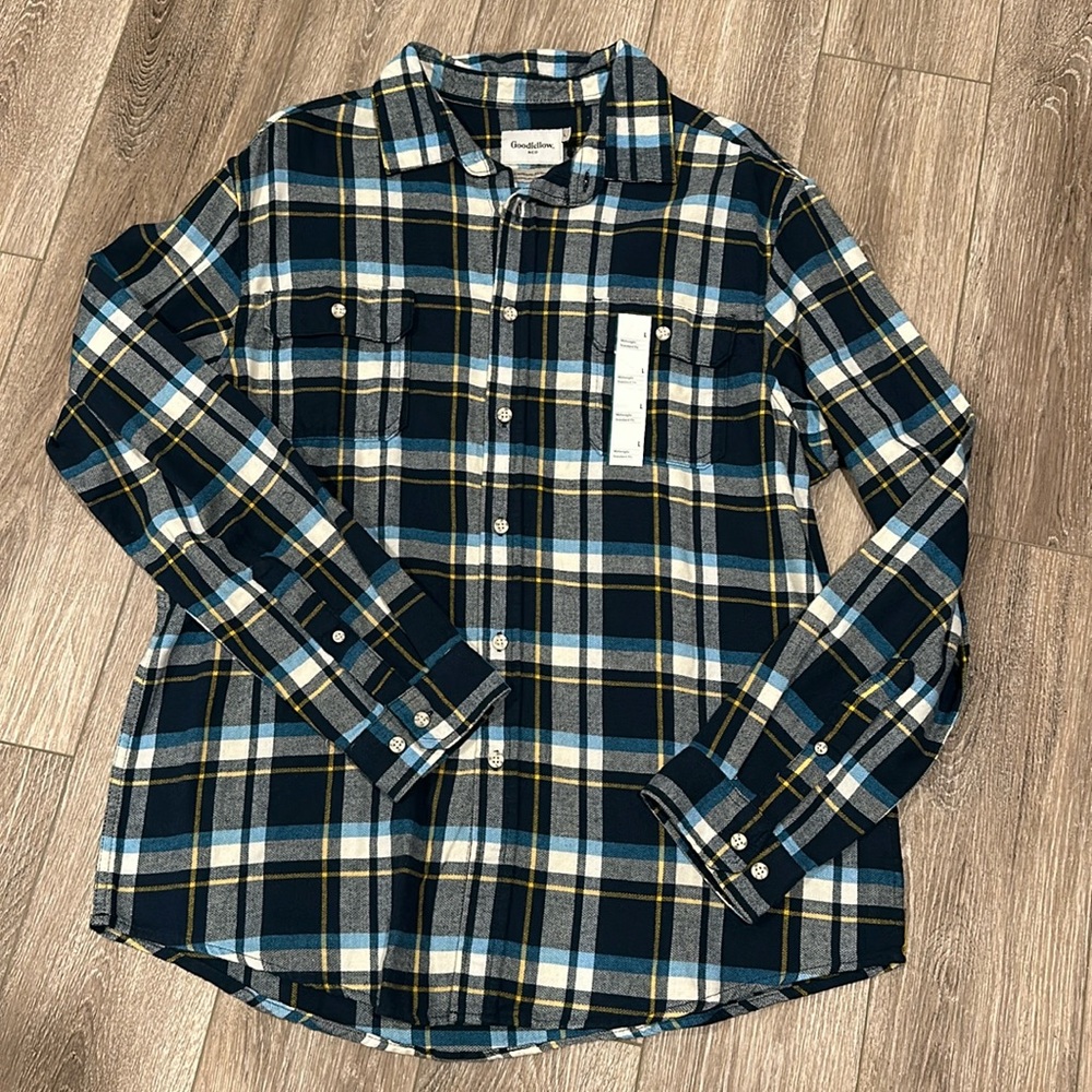 Men’s button down shirt. Size Large. NWT